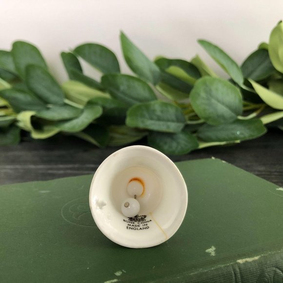 Fine Bone China Souvenir of England Miniature Bell - Picture 7 of 9